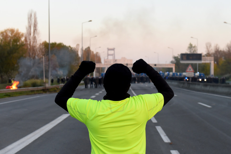 Un "gilet jaune" mobilisé près de Bordeaux, le 19 novembre 2018