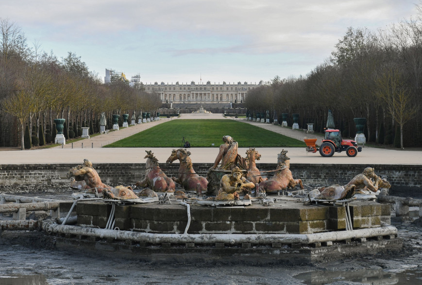 La fontaine du jardin du château de Versailles (illustration)