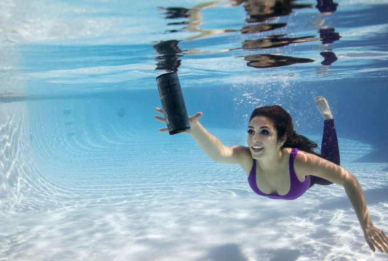 L'enceinte Ultimate Ears Boom 3 offre un son équilibré et une résistance à l'eau