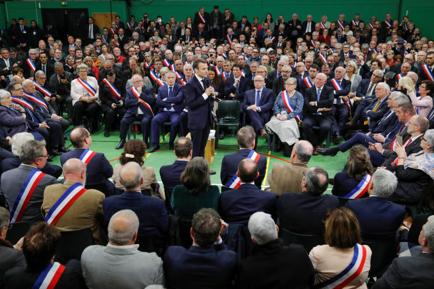 Emmanuel Macron devant les maires de France, le 15 janvier 2019, dans l'Eure