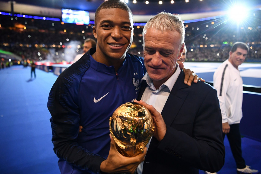 Kylian Mbappé et Didier Deschamps au Stade de France le 9 septembre 2019