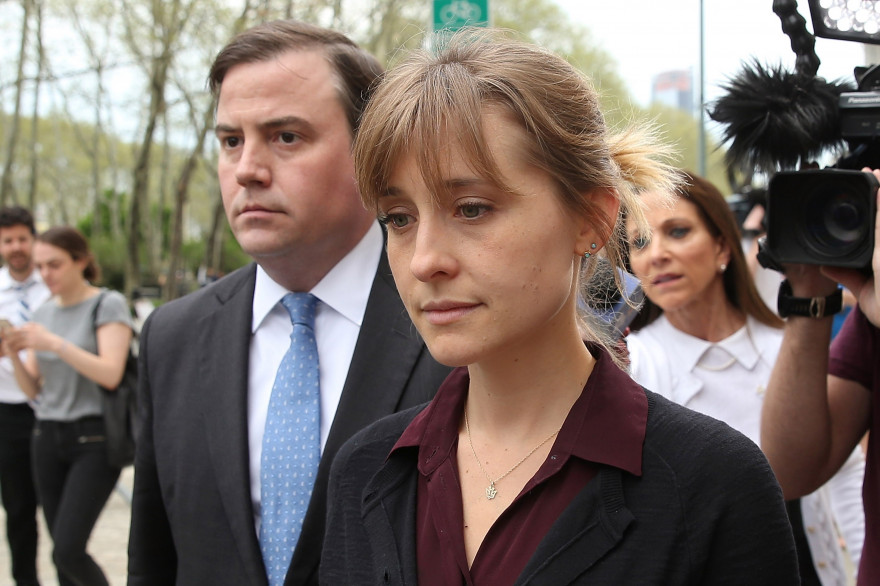 L'actrice Allison Mack est incriminée par la justice américaine pour avoir été la responsable d'une secte sexuelle