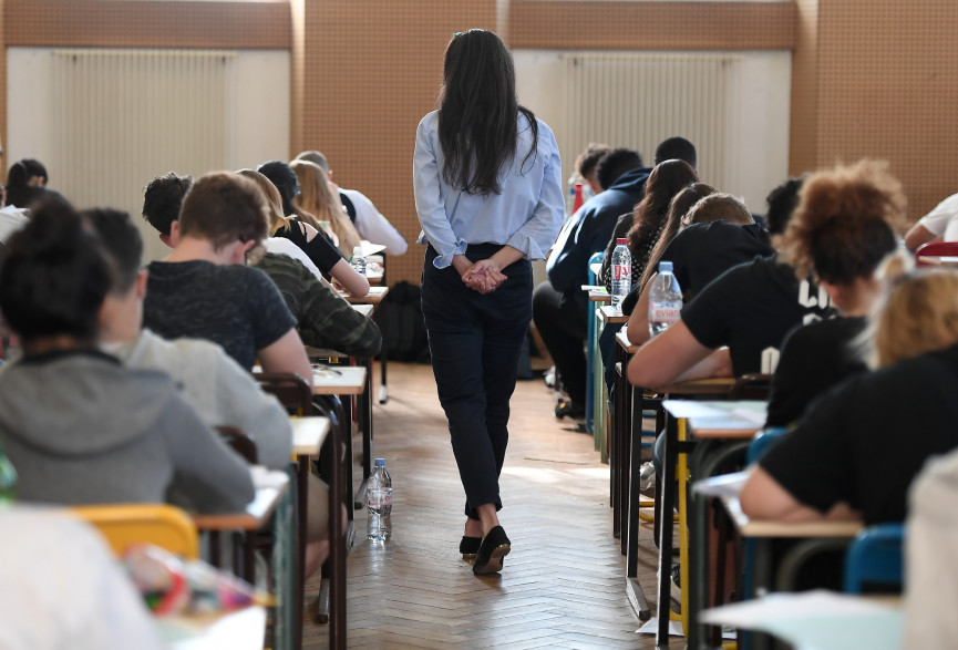 Des lycéens passant les épreuves du bac (illustration)