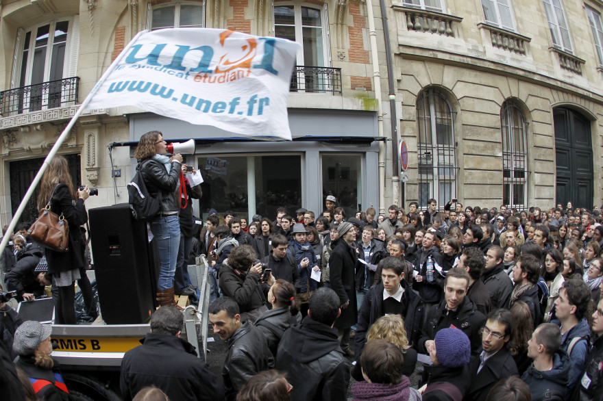Une manifestation organisée par le syndicat étudiant Unef, le 6 février 2010, à Paris