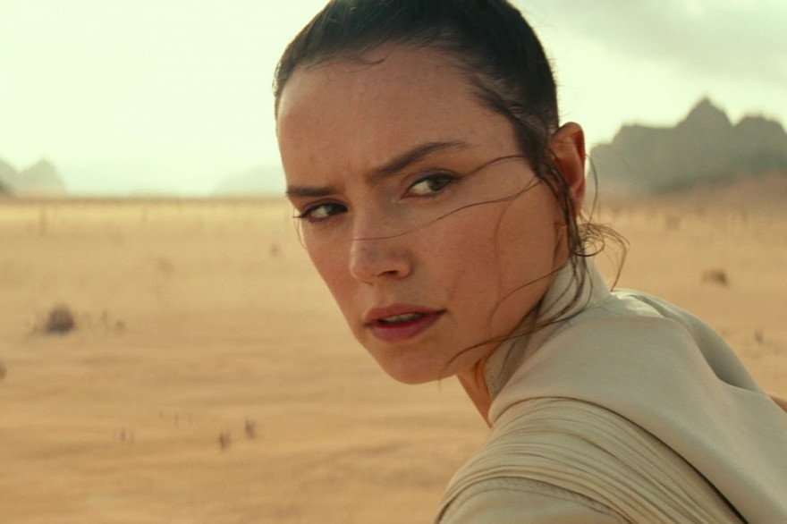 Rey (Daisy Ridley) dans la première bande-annonce de "Star Wars 9"