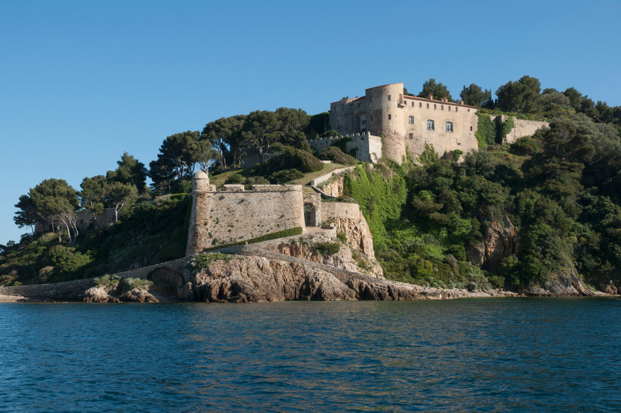 Emmanuel Macron passe ses vacances au fort de Brégançon depuis le 24 juillet