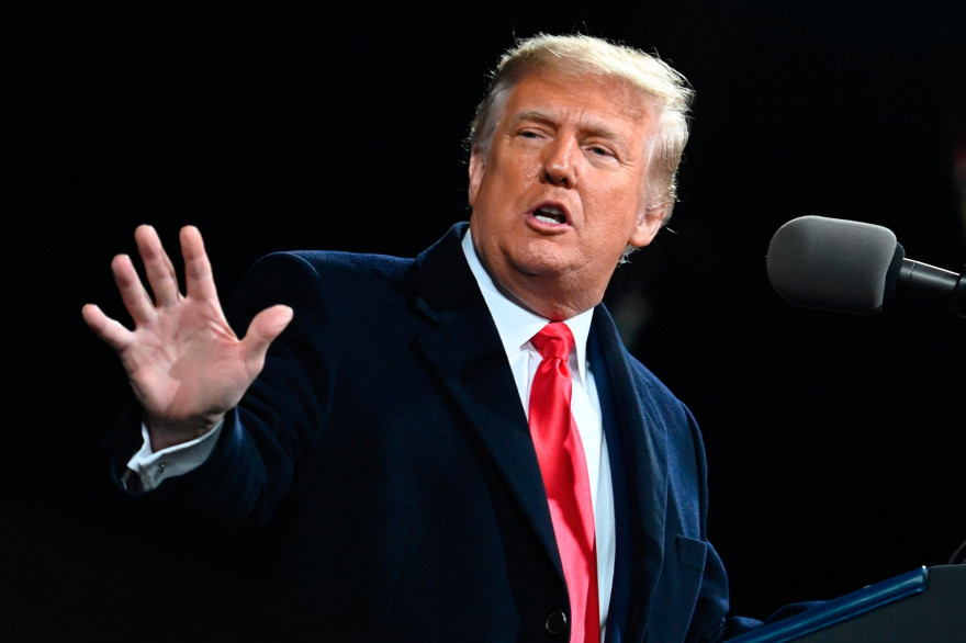 Etats-Unis : Donald Trump ratifie le plan de relance de l'économie
