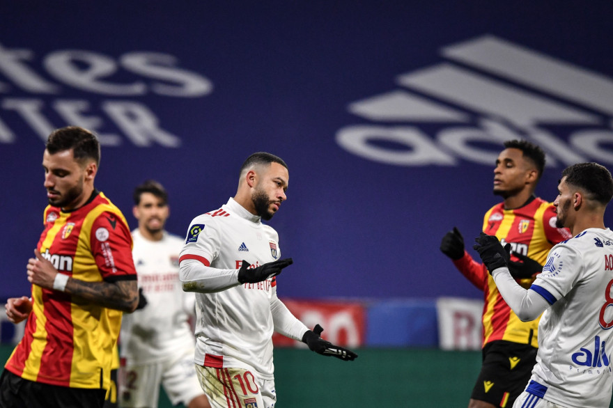 Memphis Depay et Houssem Aouar avec Lyon face à Lens le 6 janvier 2021