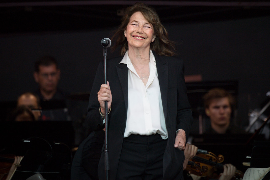 Jane Birkin sur la scène des Vieilles Charrues, le 18 juillet 2019