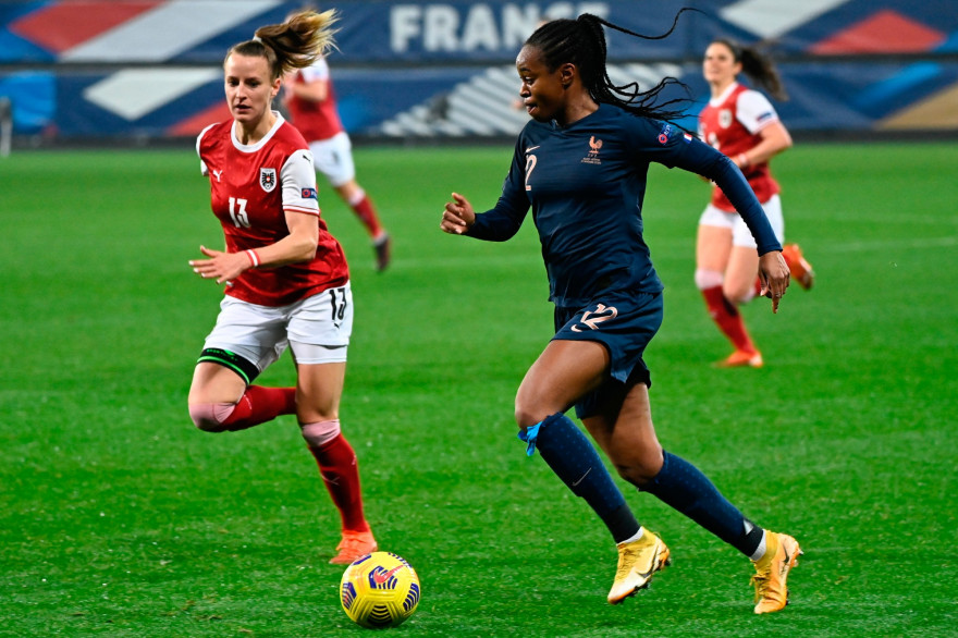 Marie-Antoinette Katoto avec les Bleues face à l'Autriche à Guingamp le 27 novembre 2020