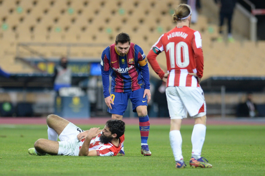 Lionel Messi après son accrochage avec Asier Villalibre le 17 janvier 2021 à Séville