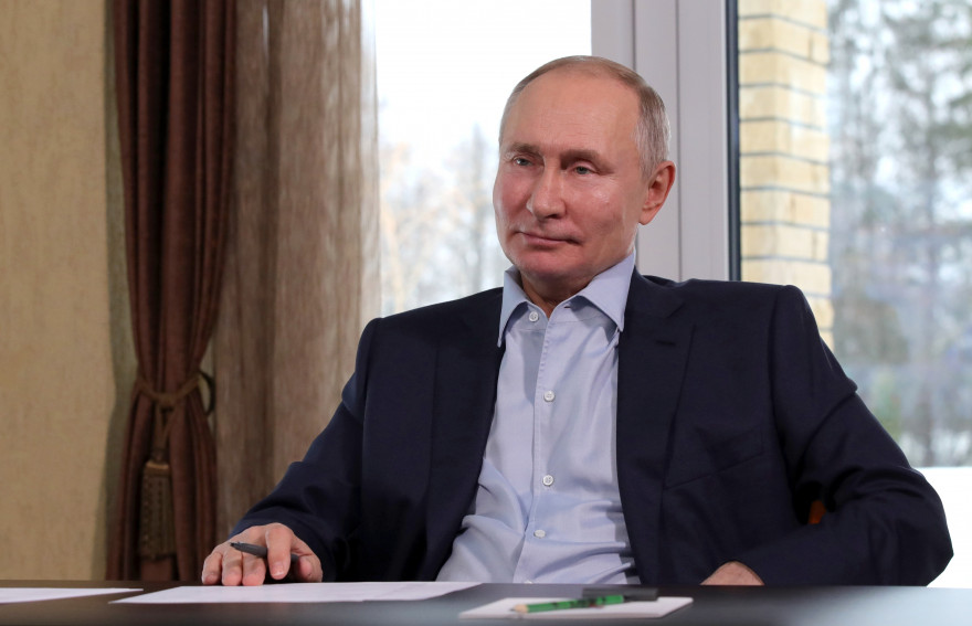 Vladimir Poutine tient une réunion avec des étudiants par vidéoconférence, le 25 janvier 2021.