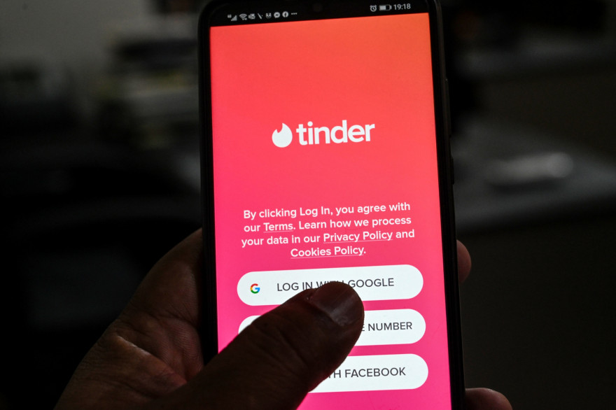 L'application Tinder sur un smartphone en octobre 2020