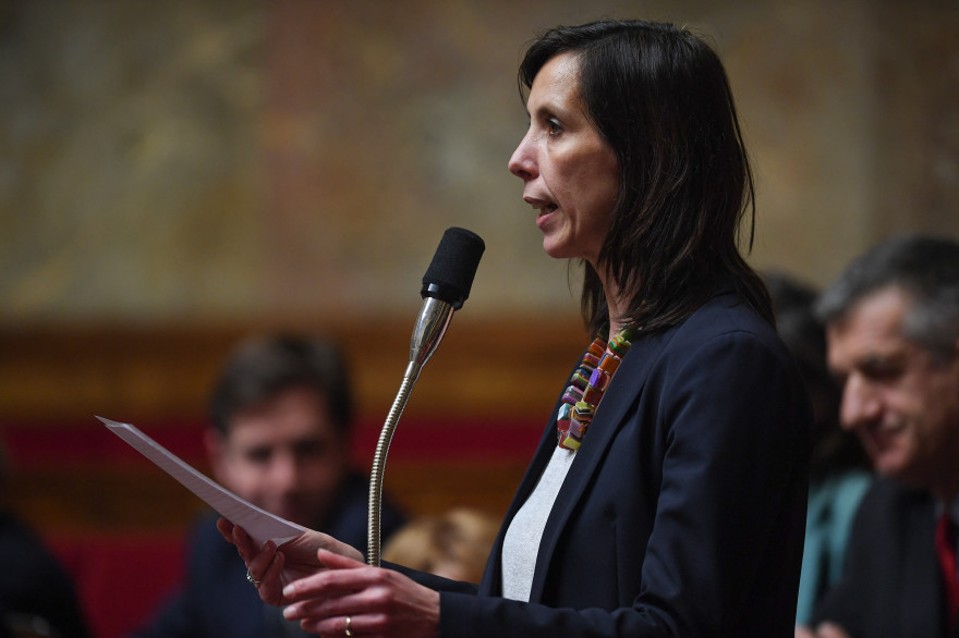 La députée Albane Gaillot (non inscrite) est à l'origine de la proposition visant à allonger le délai d'accès à l'IVG de 12 à 14 semaines de grossesse