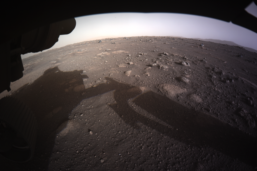 Panoramique du terrain de chasse de Perseverance dans la cratère Jezero sur Mars