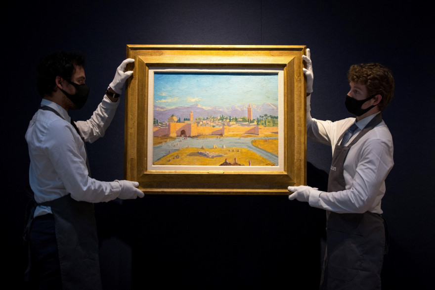 L’œuvre de Winston Chruchill "Tour de la mosquée Koutoubia" a été vendue au prix de 8.285.000 de livres sterling lors de la Modern British Art Evening Sale à la maison de vente Christie's à Londres le 1er mars 2021.