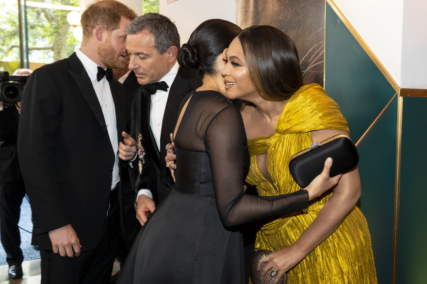 Meghan Markle et Beyoncé lors de l'avant-première du "Roi Lion" en 2019