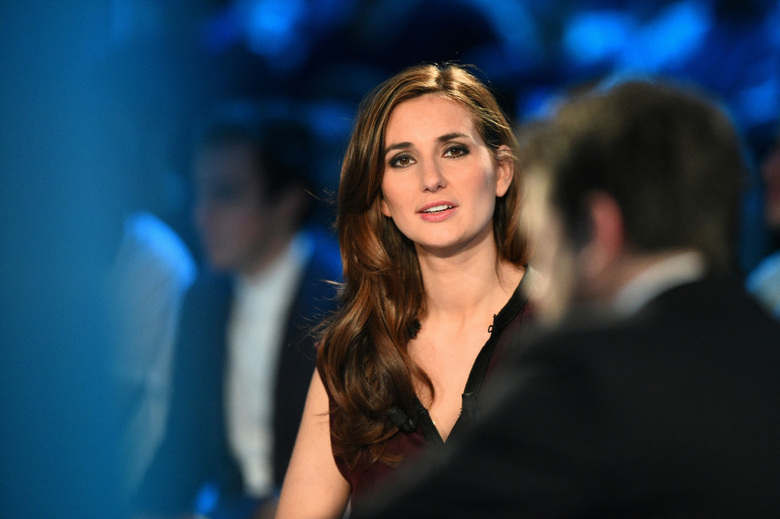 Photo de la journaliste de Canal Plus Marie Portolano pendant l’émission « Canal Football Club » le 27 mars 2016 à Paris.