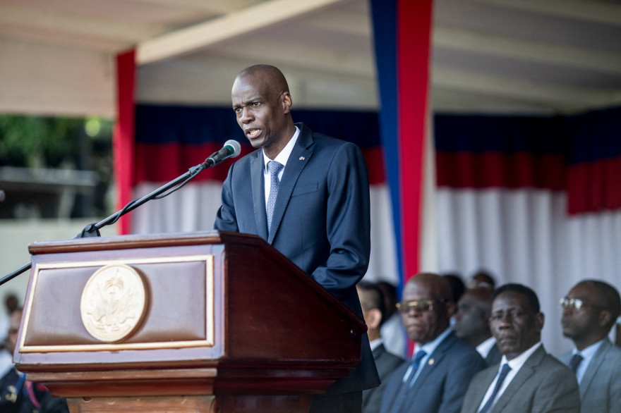 Jovenel Moise, le président haïtien, lors d’un défilé militaire pour commémorer la bataille de Vertières, au palais présidentiel de Port-au-Prince le 18 novembre 2019.