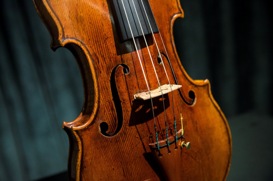 Un violon (illustration)