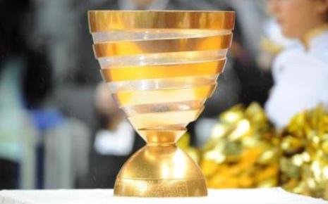 Le trophée de la Coupe de la Ligue